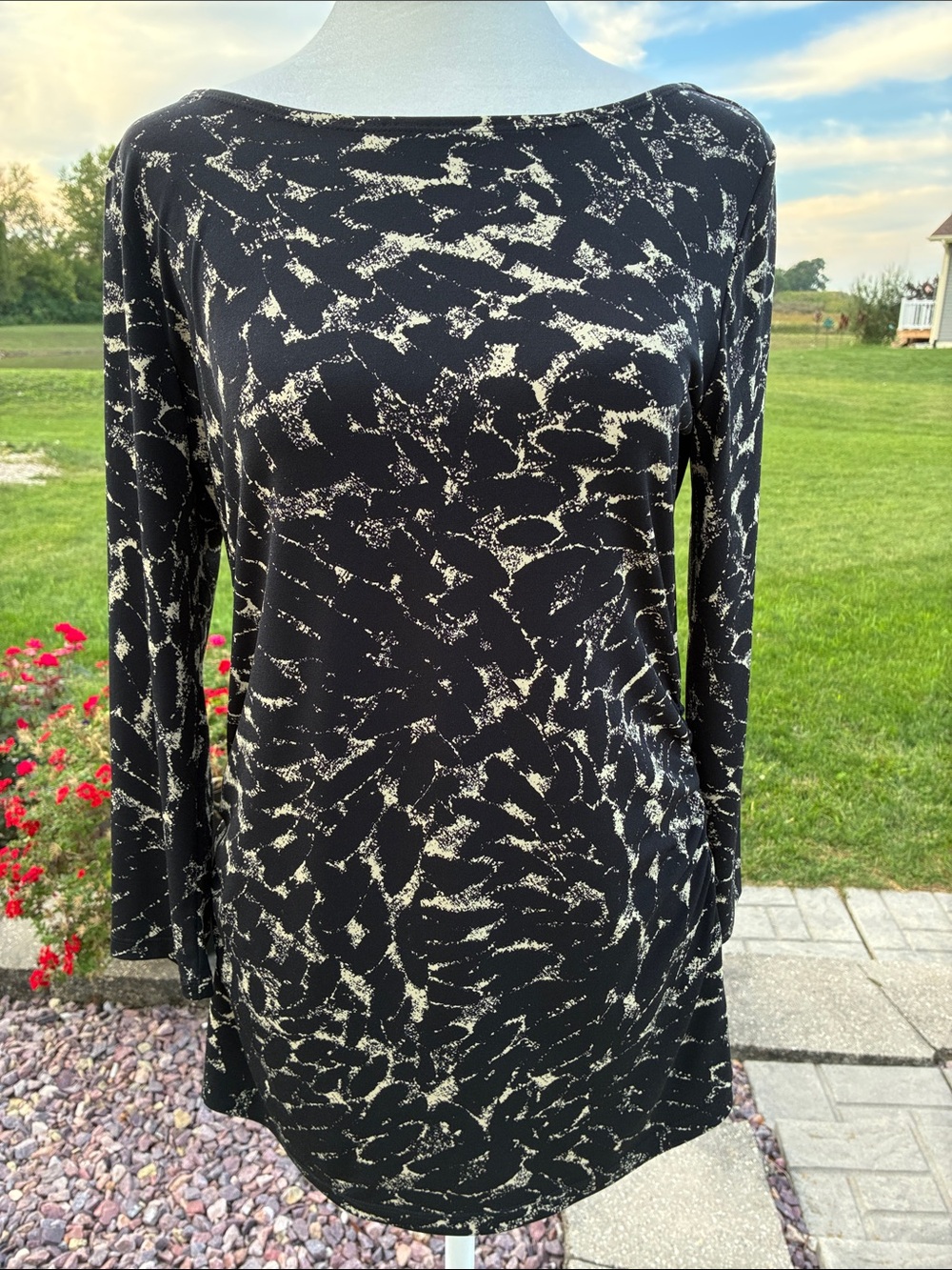 Kenneth Cole Black and Tan Top S